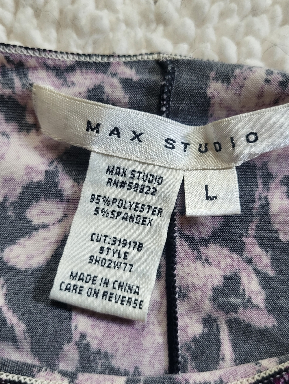 Max Studio Short Sleeved Top. Large - Picture 3 of 5